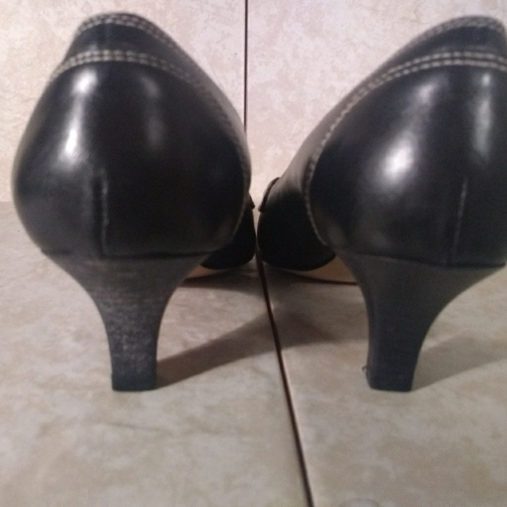 Coach heels - Picture 3 of 3